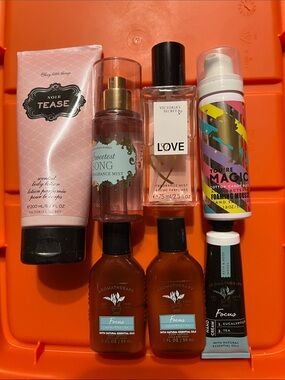 Victoria's Secret & B&B 7 piece set- all new